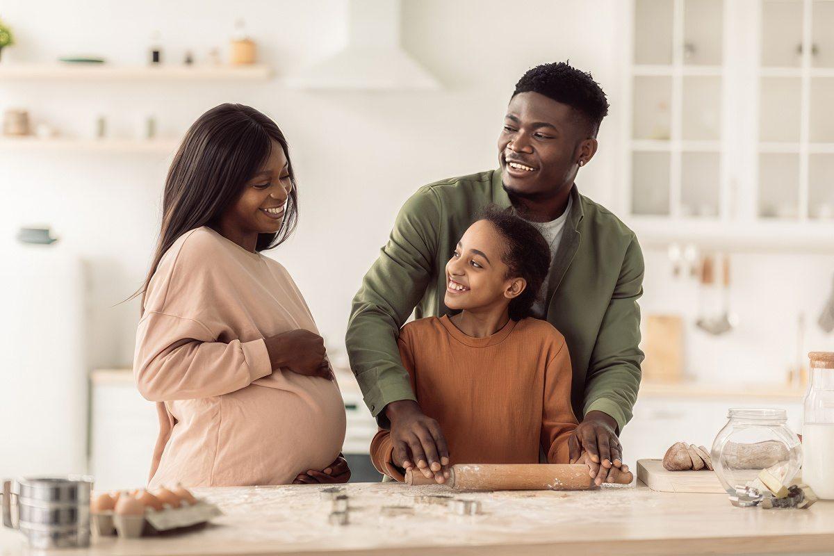 Pregnant mom and family that benefit from Home Visiting.